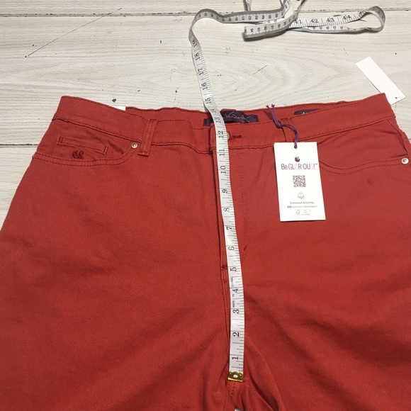 Gloria Vanderbilt Women's Amanda Jeans Red Sz 16 Average NWT - Picture 5 of 9